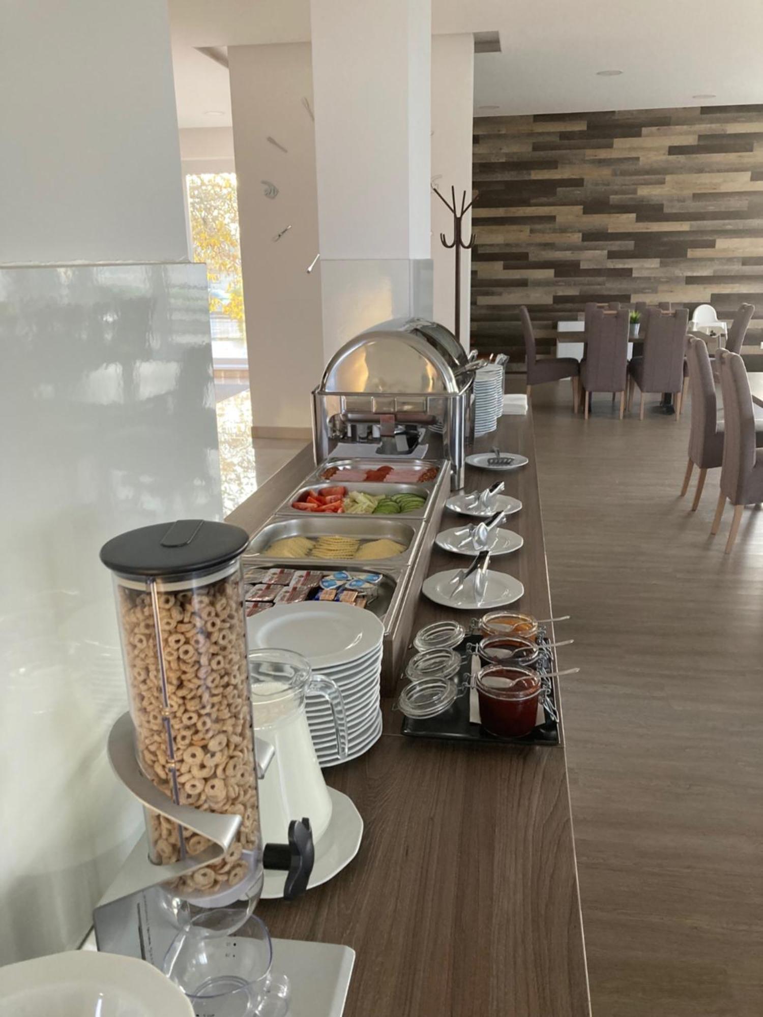 Nautilus Etterem Es Panzio Hotell Dabas Exteriör bild