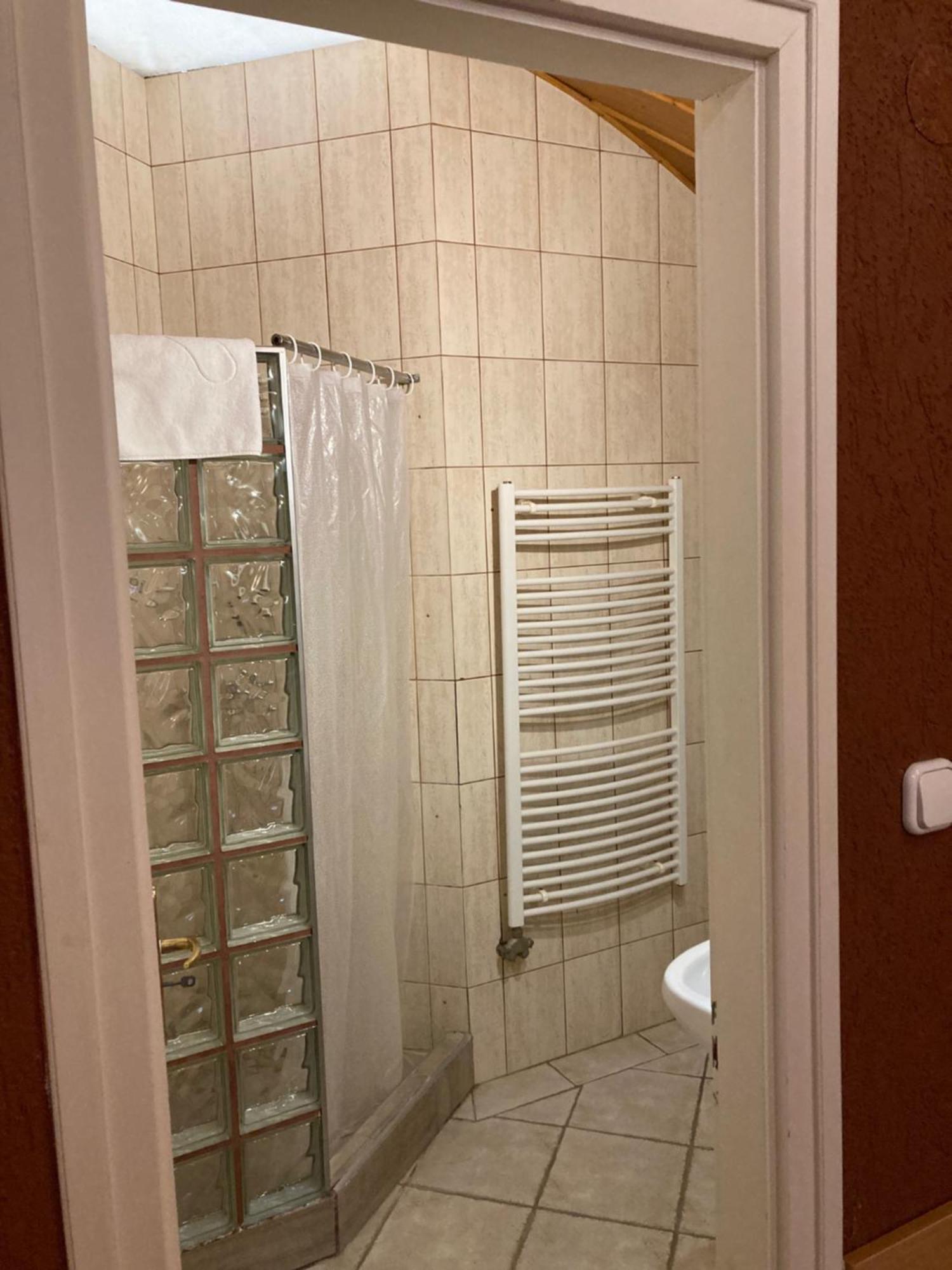 Nautilus Etterem Es Panzio Hotell Dabas Exteriör bild